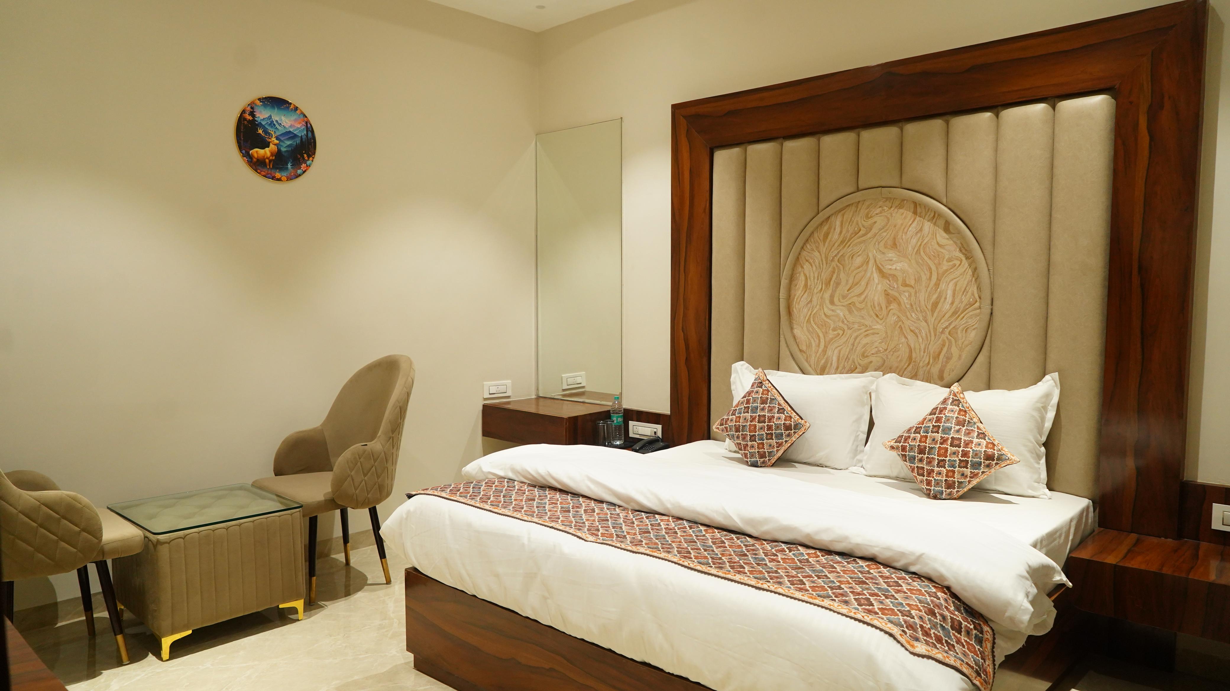 Premium room interiors at THE ROYAL KING Ludhiana with elegant decor